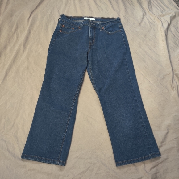 Levi's Capri Jeans - Picture 6 of 7